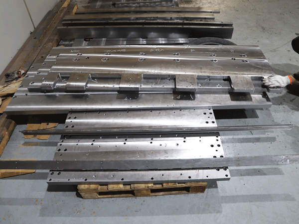 龍(long)門銑床加工